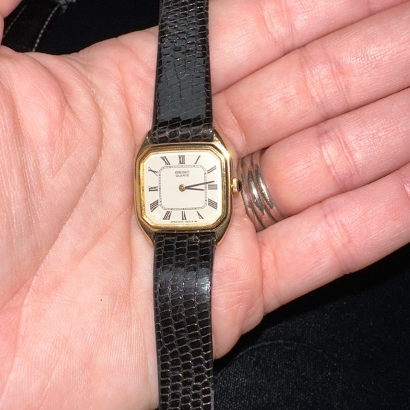 Seiko Quartz Women Watch main image 7